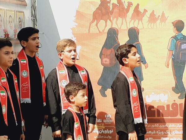  حضور پرشور اقشار مختلف جامعه در پیاده‌روی معنوی