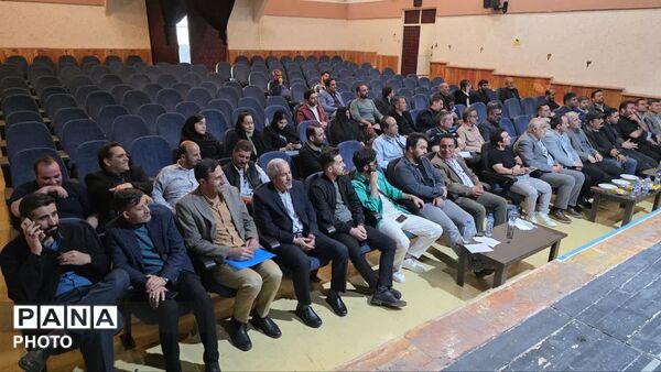 اولین گردهمایی انتخابات هیات موسسان و هیات مدیره مجمع خبرنگاران شهرستان شبستر 