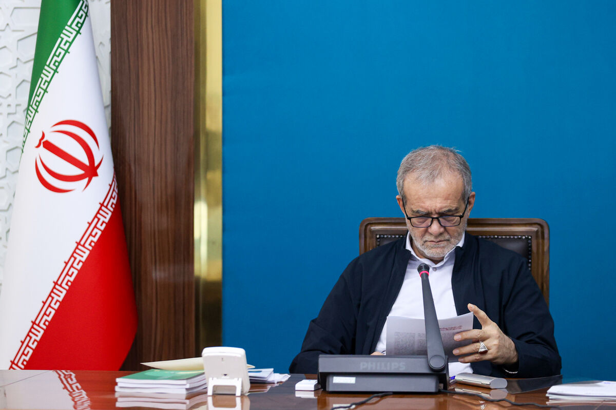 پزشکیان: به مدد همدلی و انسجام از این روزهای سخت و دشوار عبور خواهیم کرد