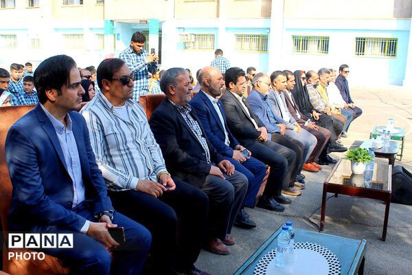 افتتاحیه زمین چمن مصنوعی در دبیرستان پورصابری جوادآباد