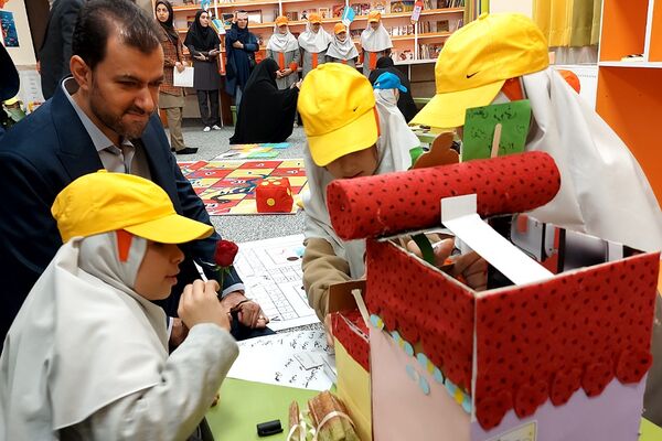 افتتاحیه اتاق بازی و یادگیری دبستان دخترانه مهرنگار باقرشهر 