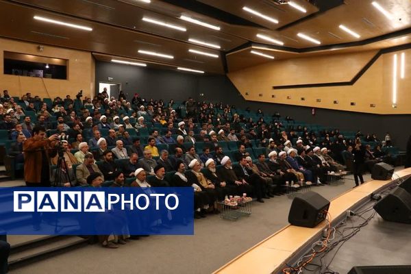 اولین اجلاس نماز با عنوان نماز نسل‌نو و رسالت ما در کاشان