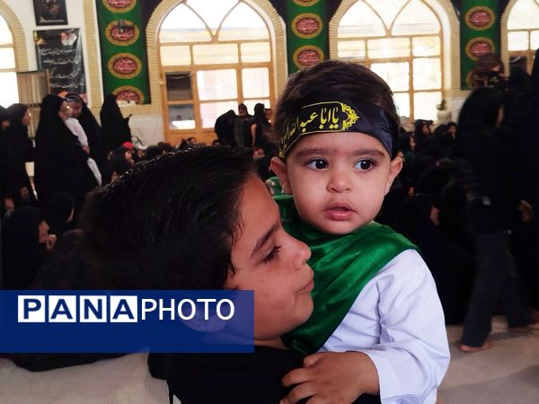 اجتماع عظیم شیرخوارگان حسینی در روستای عارف‌آباد