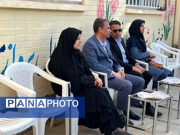 مراسم بزرگداشت هفته تربیت بدنی و ورزش در دبیرستان شاهد هاجر