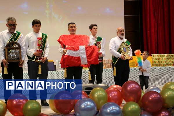 جشن نه سالگی خانواده بزرگ سرود  اسوه در ملارد 