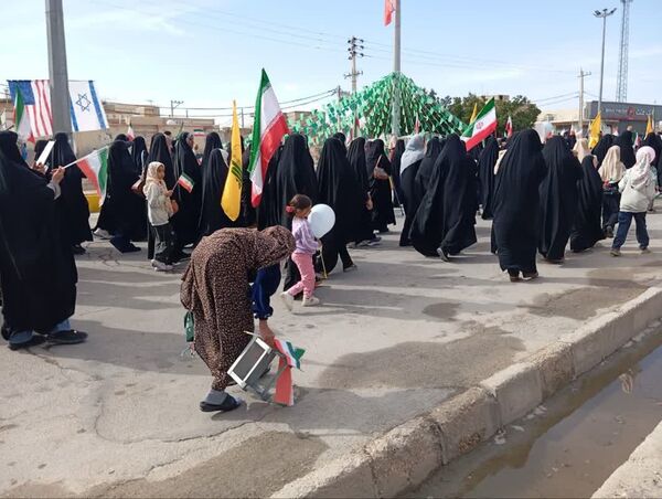 راهپیمایی 22 بهمن در لارستان 