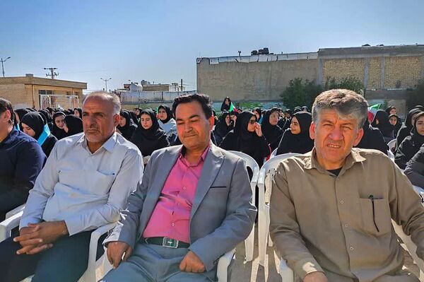 جشن مهر ایثار و نماز و بازگشایی مدارس یک مهر در دبیرستان هیأت امنایی فرهیختگان