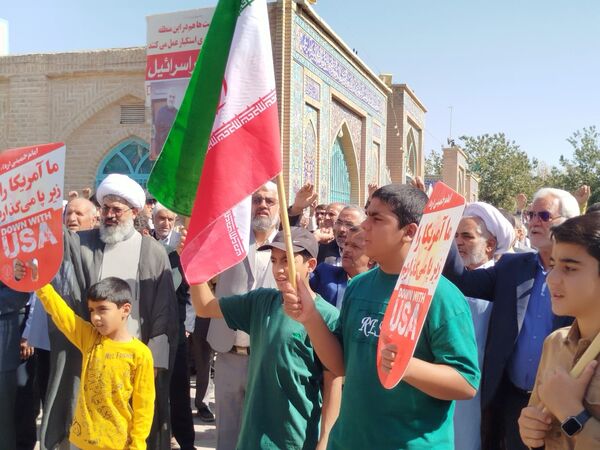 راهپیمایی جمعه خشم باحضور جمعی مردم ولایت مدار ترشیزکهن در کاشمر 
