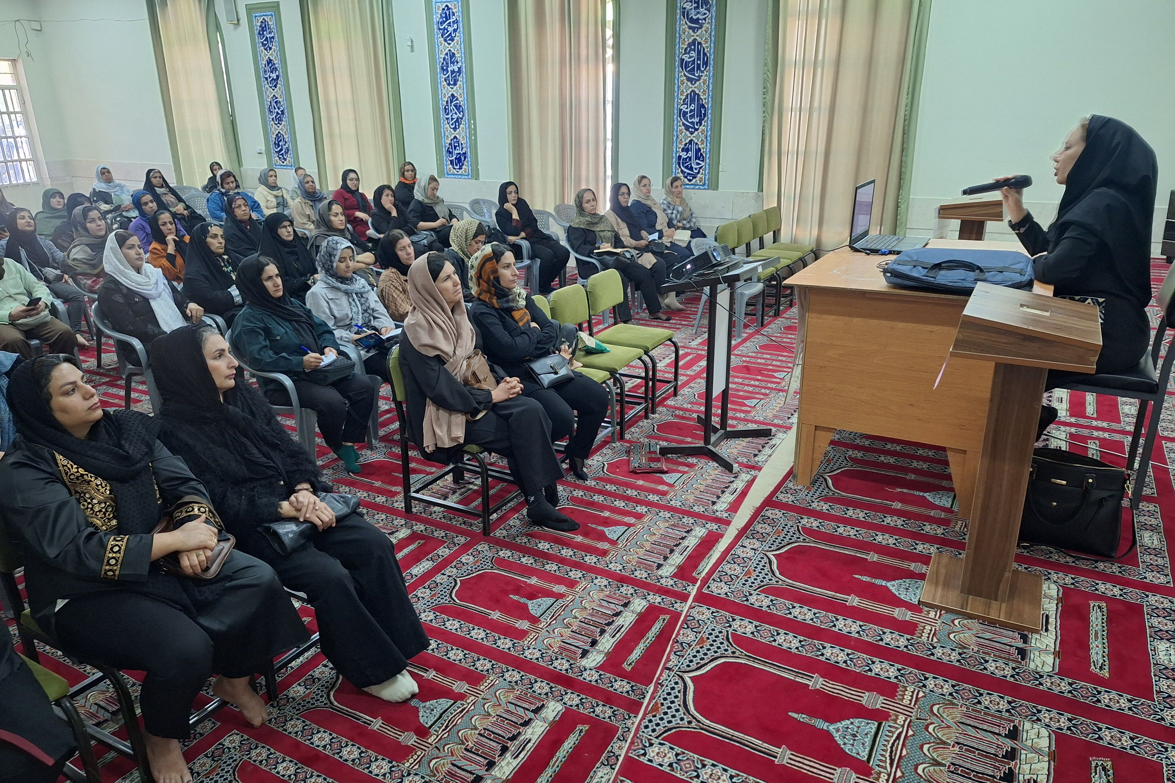 دومین جلسه آموزش خانواده در دبیرستان پویش