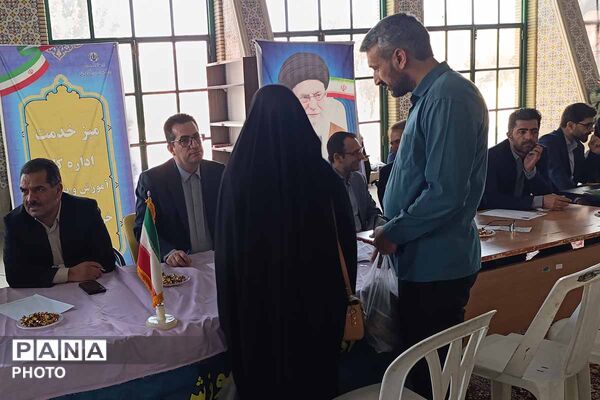 میز خدمت آموزش و پرورش خراسان شمالی در نماز جمعه؛ پاسخگویی مستقیم به مطالبات مردم