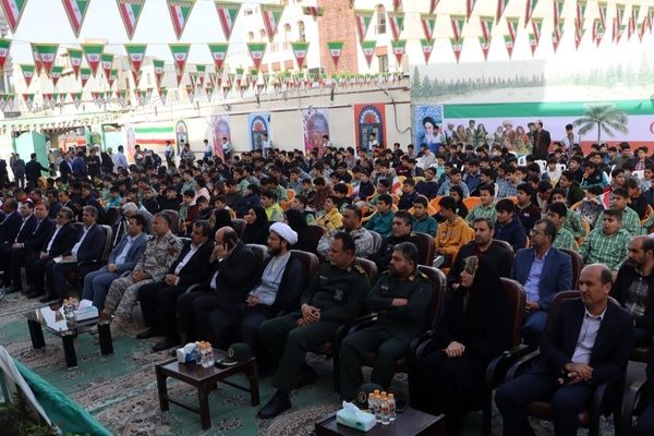 صبحی که مدرسه، حال‌وهوای انقلاب گرفت

