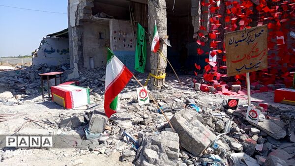 زنگ سپاس معلم همزمان با سراسر کشور در مدرسه شجره طیبه میناب