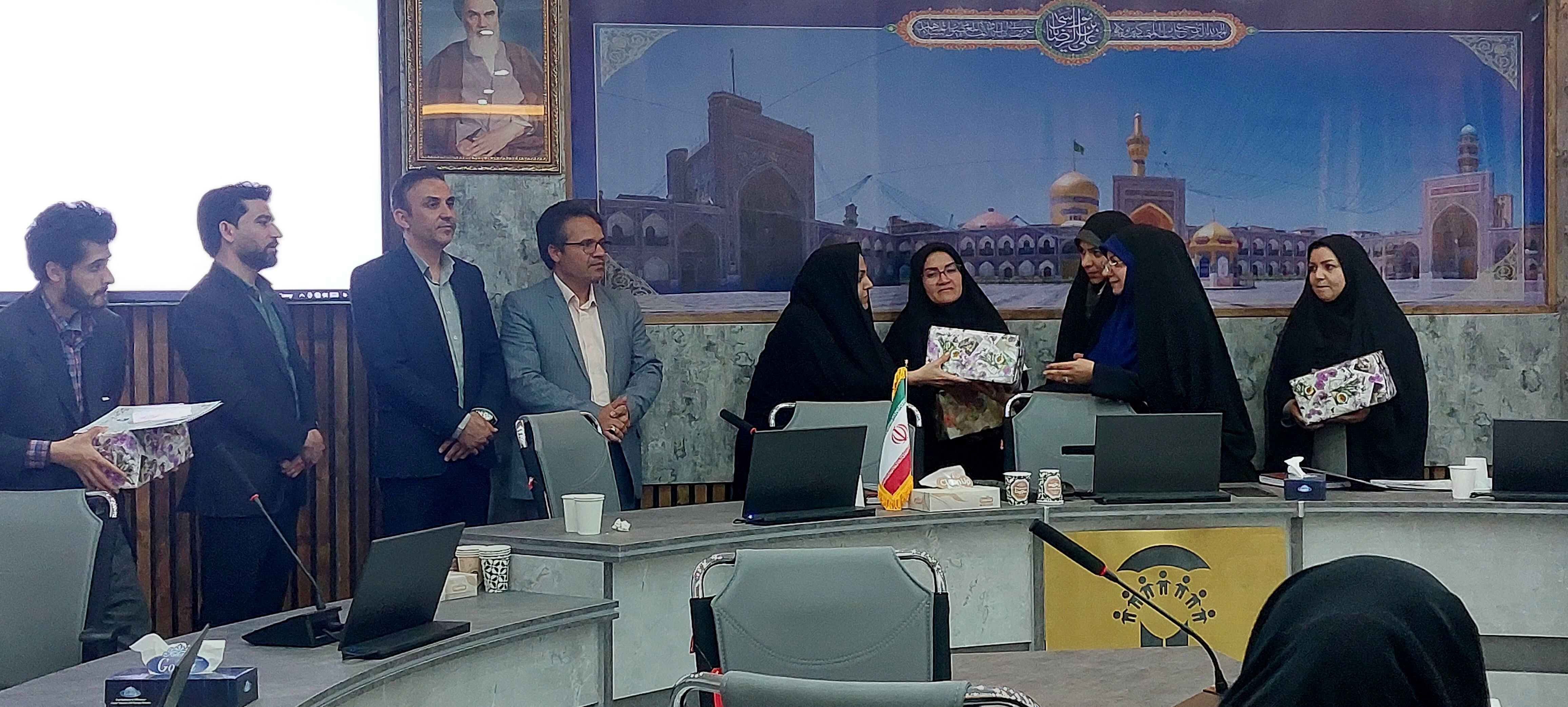 تربیت و اخلاق در ساختار شخصیت انسان نقشی تعیین کننده دارد