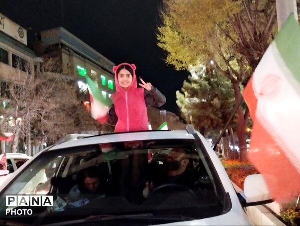 بی‌تابِ میناب، در سوگِ رهبر و لاله های کوچک