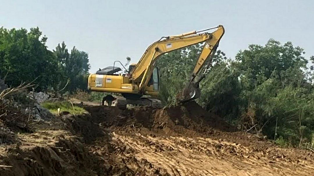 رفع تصرف ۶۷۲ مترمربع از اراضی ملی در پلاک روستای صادق‌آباد شهرستان سامان
