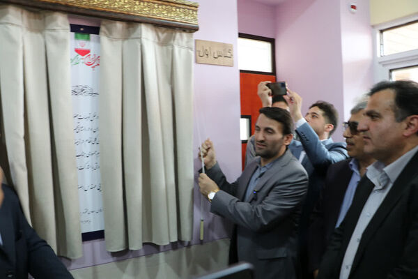 افتتاح مدرسه خیرساز مهندس اصغر کاشانی در کاشان