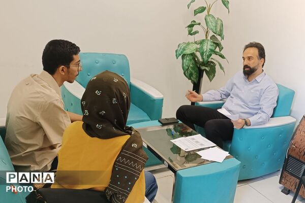 ارائه خدمات مشاوره انتخاب رشته کنکور در مرکز مشاوره آموزش و پرورش ناحیه دو شهرری 