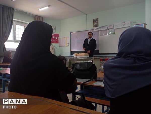 کلاس های آموزش خود امدادی و بهداشت دهان و دندان 