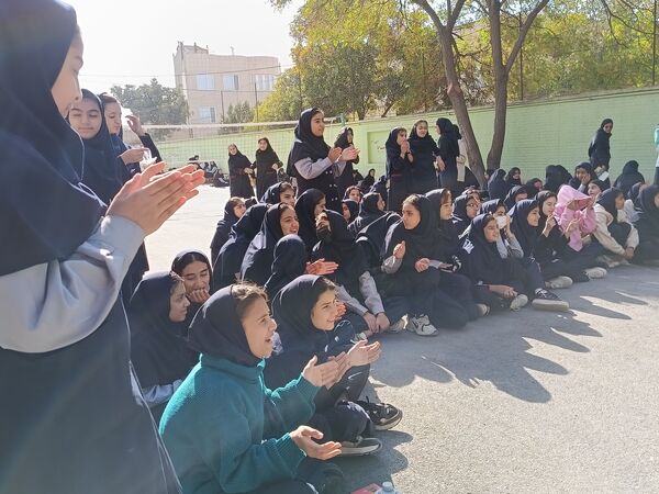 تلفیق ورزش و هنر در دبیرستان وکیلی 3