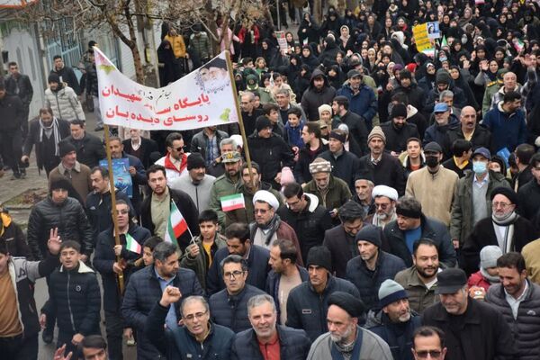  لبیک ملت ایران به فرمان رهبری