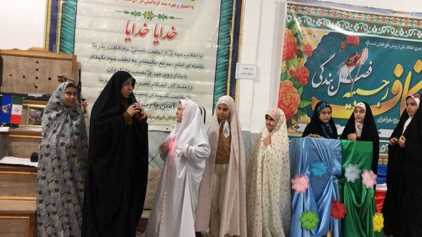 مراسم اعتکاف دانش آموزی در شهر راز