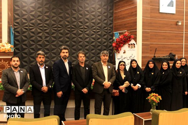 مراسم بزرگداشت مقام معلم در پردیس