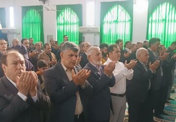 اقامه نماز عید فطر در محمودآباد