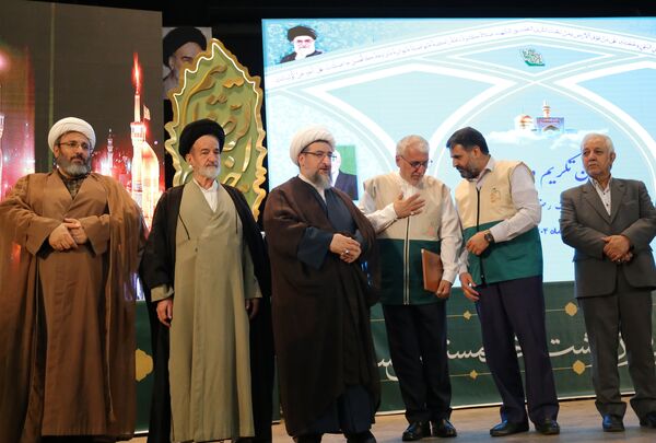 آیین تکریم و معارفه مدیر کانون‌های خدمت رضوی آذربایجان شرقی