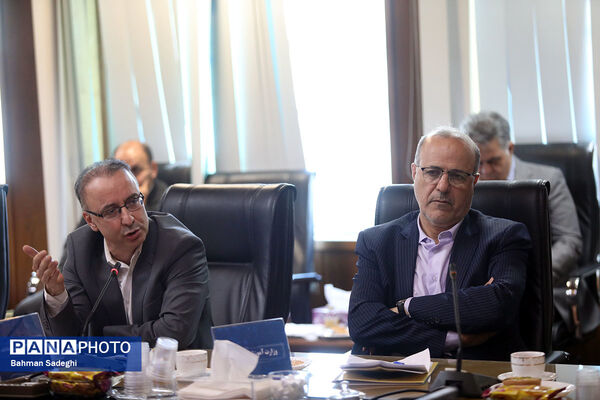 نشست مشترک مرکز پژوهش‌های مجلس شورای اسلامی و معاونان و مدیران امور مجلس وزارتخانه ها