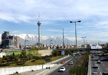 ترافیک روان در اکثر معابر و بزرگراه‌های پایتخت