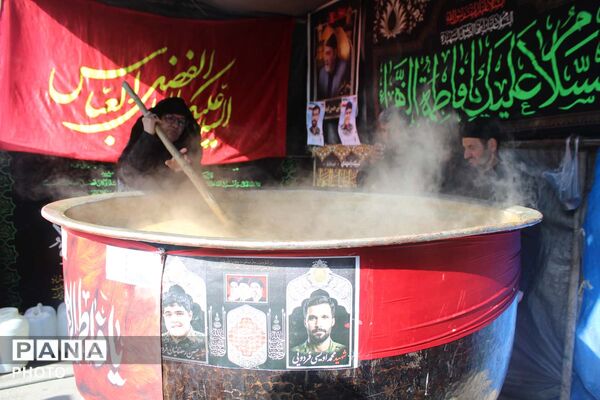 خاکسپاری دو شهید جنگ سوم در گلزار شهدای روستای فردو