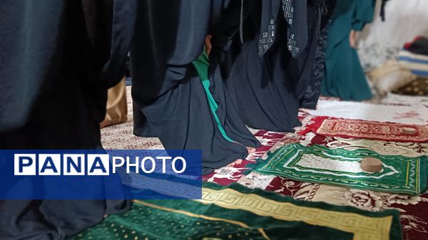 آیین معنوی اعتکاف دانش‌آموزان دختر مسجد سیدالشهدای یاسوج