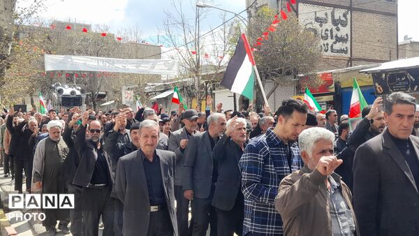 چهل روز تنهایی پس از شهادت امام انقلاب؛ مردم اسدآباد همچنان در صحنه