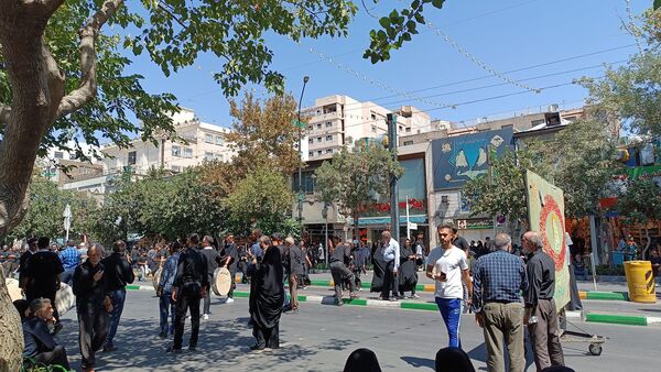 مراسم پیاده‌روی جاماندگان اربعین از میدان پانزده خرداد تا حرم مطهر رضوی