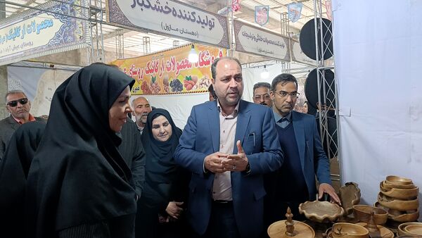 نمایشگاه دستاوردها و توانمندی بانوان روستایی در روستای بشرآباد