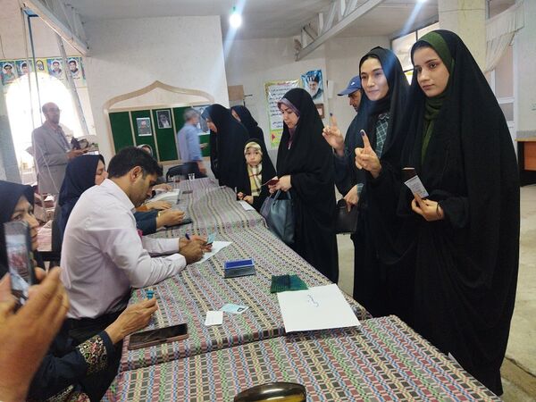 انتخابات چهاردهمین دوره ریاست‌جمهوری در مسجد جامع شهر
