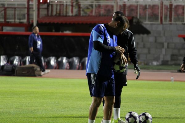 تمرین پیش از بازی با تراکتور تیم الوحده امارات