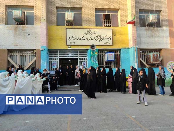 حضور مردم غیور مشهد در چهاردهمین دوره انتخابات ریاست جمهوری در دبستان مهندس رحمانی فرد مشهد 