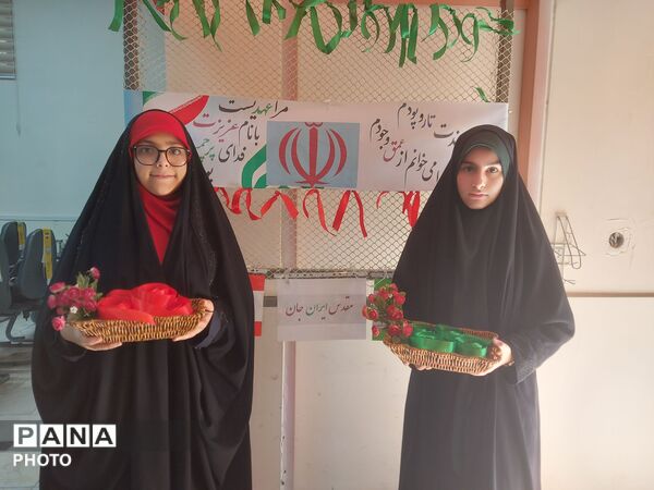 جشن جوانه‌ها در مدرسه شاهد مشکوة نور با حضور دانش‌آموزان پیشتاز