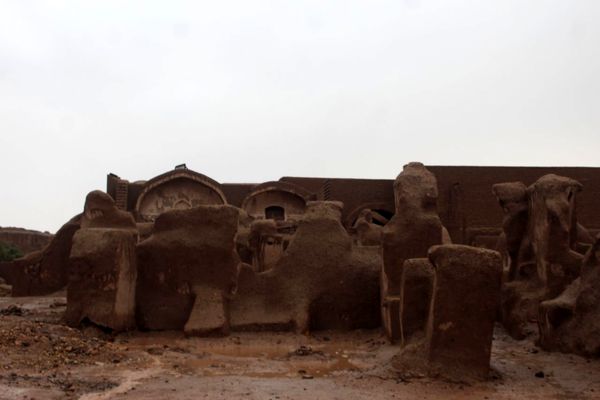 ارگ باران زده و بویِ نم کوچه‌های کاهگلی