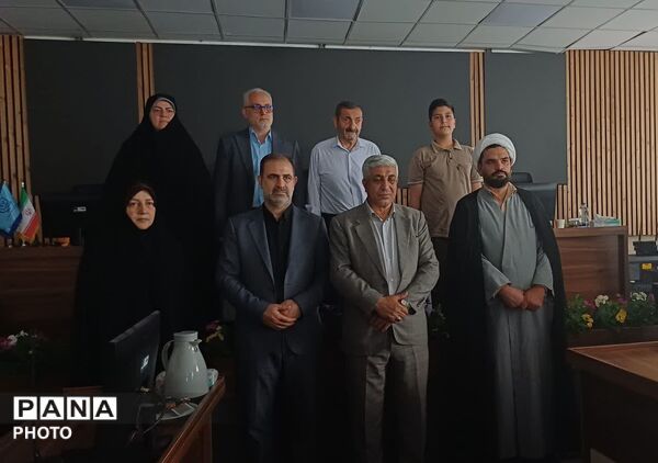 تجلیل از برگزیدگان رویدادهای قرآنی و فرهنگی منطقه ۱۶ تهران