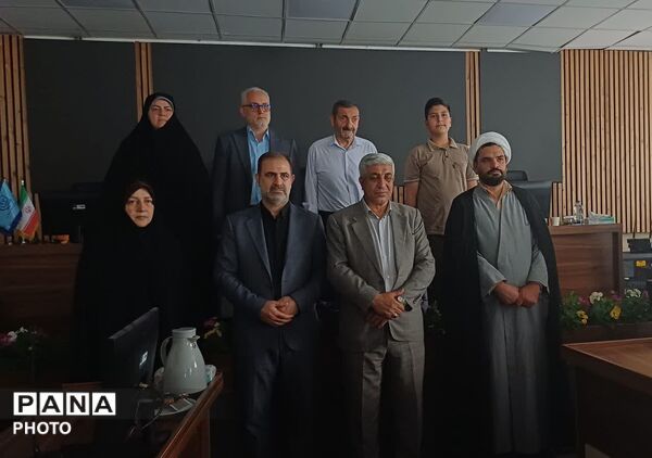 تجلیل از برگزیدگان رویدادهای قرآنی و فرهنگی منطقه ۱۶ تهران