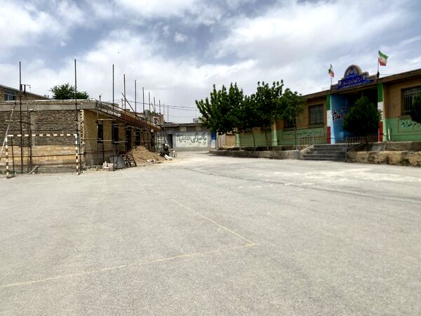 بازسازی و ساخت دبستان عرفان جلایر شهرستان شازند