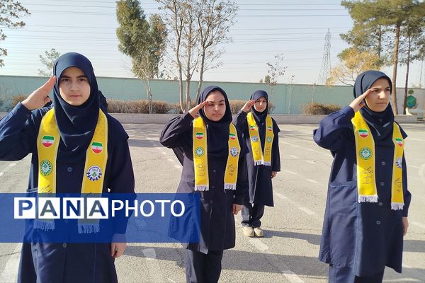 جشن پیروزی انقلاب اسلامی در مدارس منطقه کهریزک 