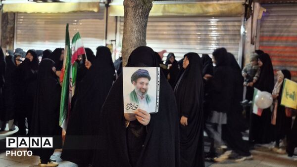 امضای پیمان جاودان دهه نودی‌ها با رهبر انقلاب و تداوم راه شهیدان