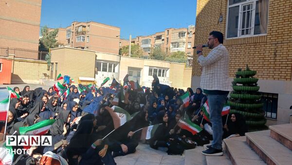 اول مهر؛ بازگشت پس از نه ماه، میان جای خالی‌ها و داغی ماندگار