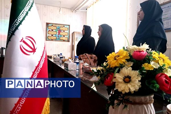 افتتاح سایت رایانه در مدرسه دخترانه موعود ملارد