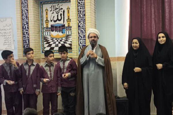 طنینِ نور ایمان در قیامدشت