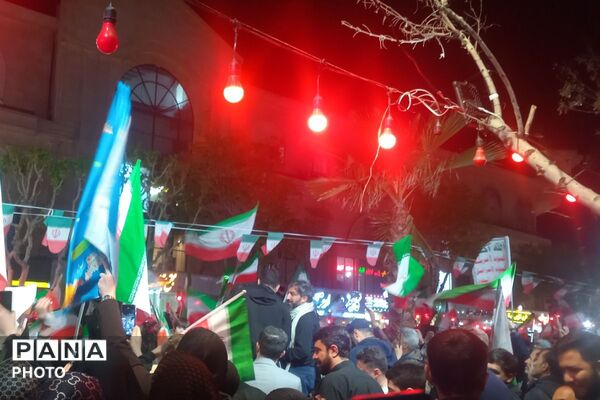حضور مردم‌ نسیم‌شهر در سی هفتمین تجمع شبانه میدان‌ هفت‌تیر