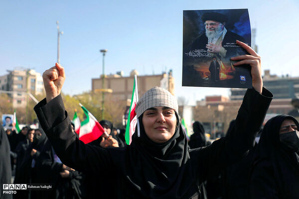 تشییع پیکر شهدای تجاوز آمریکایی - صهیونی در اصفهان